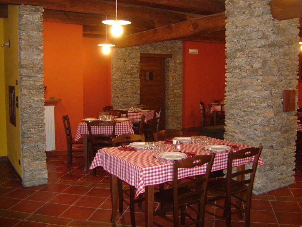 Ostana Agriturismo A Nostro Mizoun מראה חיצוני תמונה