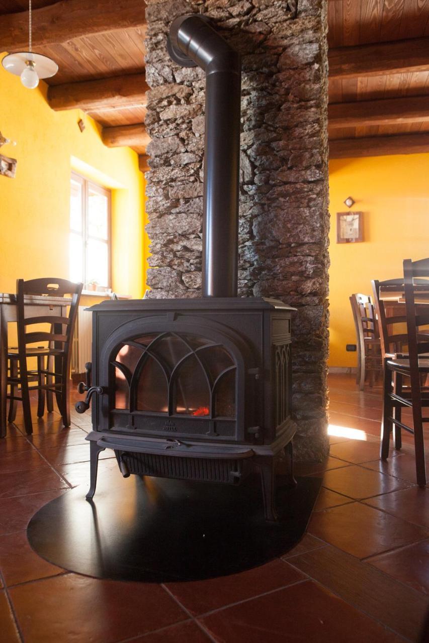 Ostana Agriturismo A Nostro Mizoun מראה חיצוני תמונה